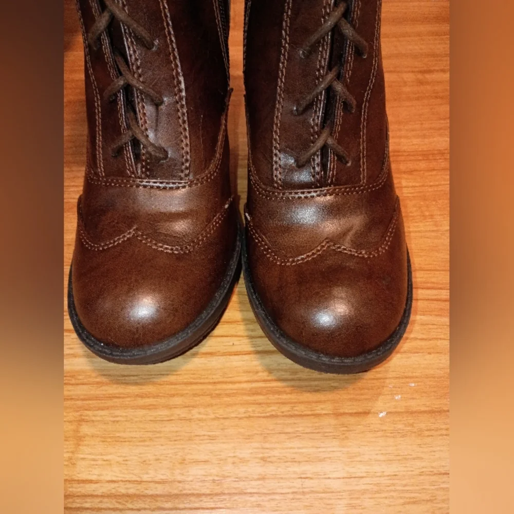 Arizona Jean Co. Brown Brogue-Style Heeled Lace-Up Boots | Size 7 1/2 👢 - Picture 3 of 16